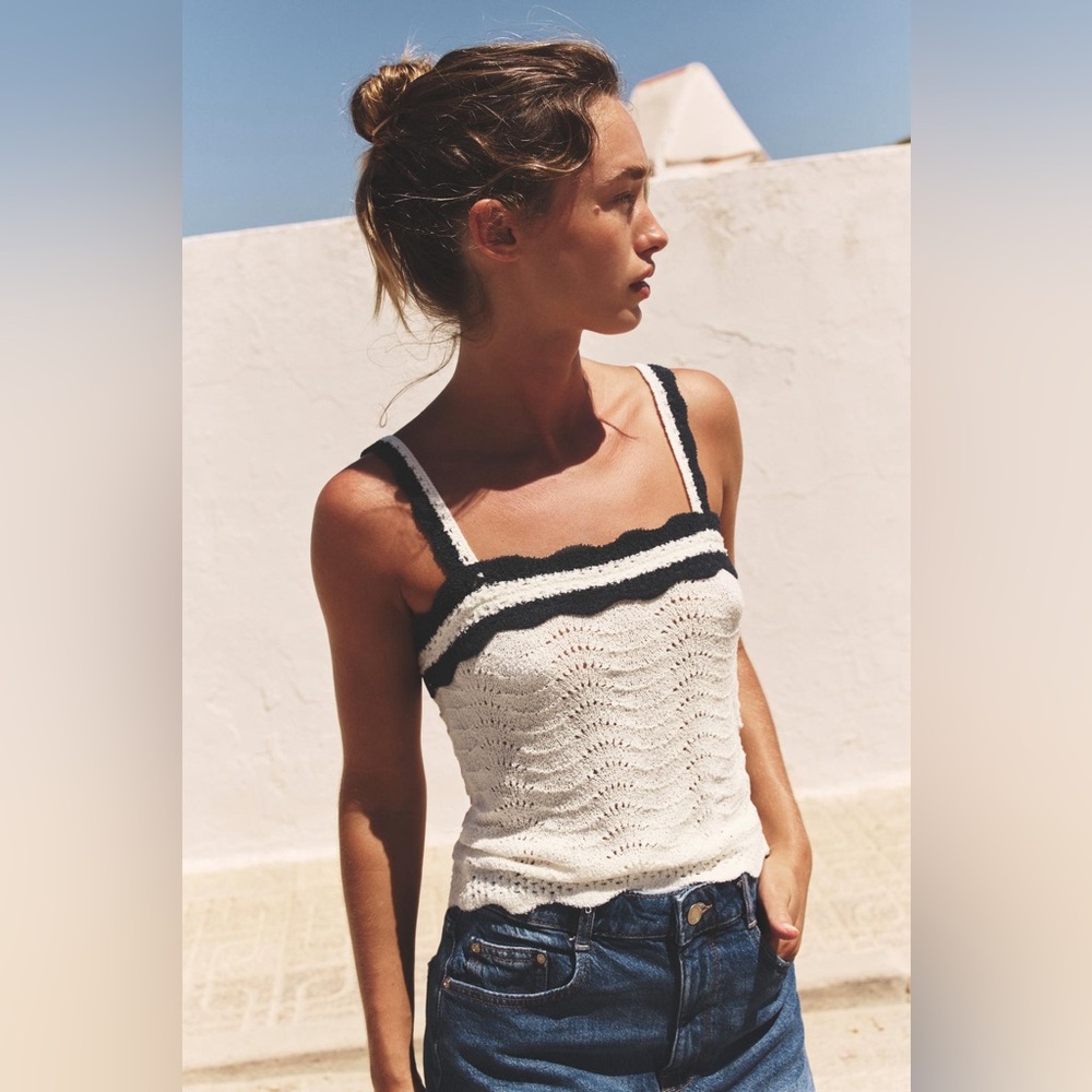 NWT ZARA CONTRAST RUFFLED TOP - SIZE MEDIUM